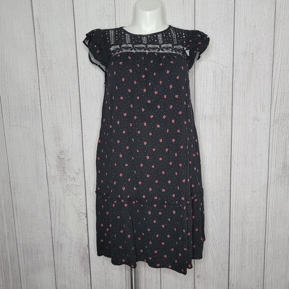 Torrid Mini Rayon Slub Crochet Yoke Shift Dress, size 1 - Picture 1 of 8